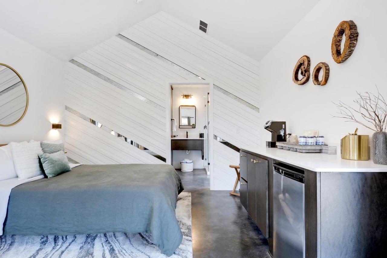 Hotel Lucky Arrow Retreat Dripping Springs Esterno foto