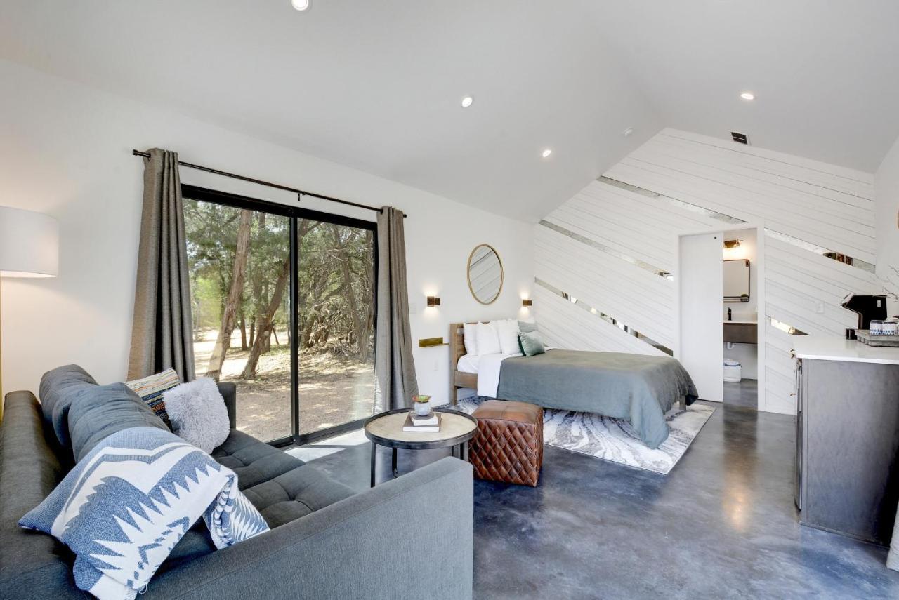 Hotel Lucky Arrow Retreat Dripping Springs Esterno foto
