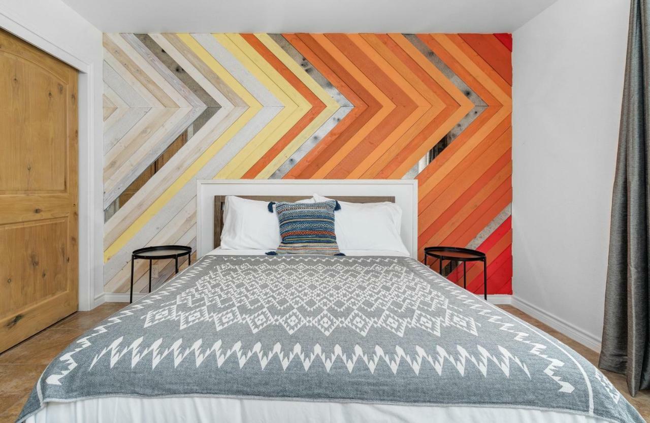 Hotel Lucky Arrow Retreat Dripping Springs Esterno foto